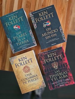 SET LOS PILARES DE LA TIERRA