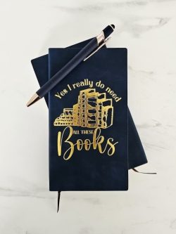 AGENDA "YES I REALLY DO NEED AL THESE BOOKS" (AZUL MARINO)